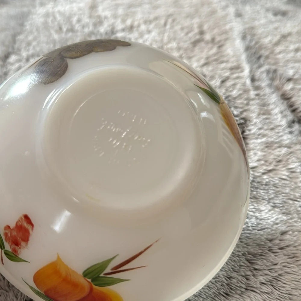 VTG Anchor Hocking Fire King Gay Fad Fruit Pattern Hand Painted White Milk Glass